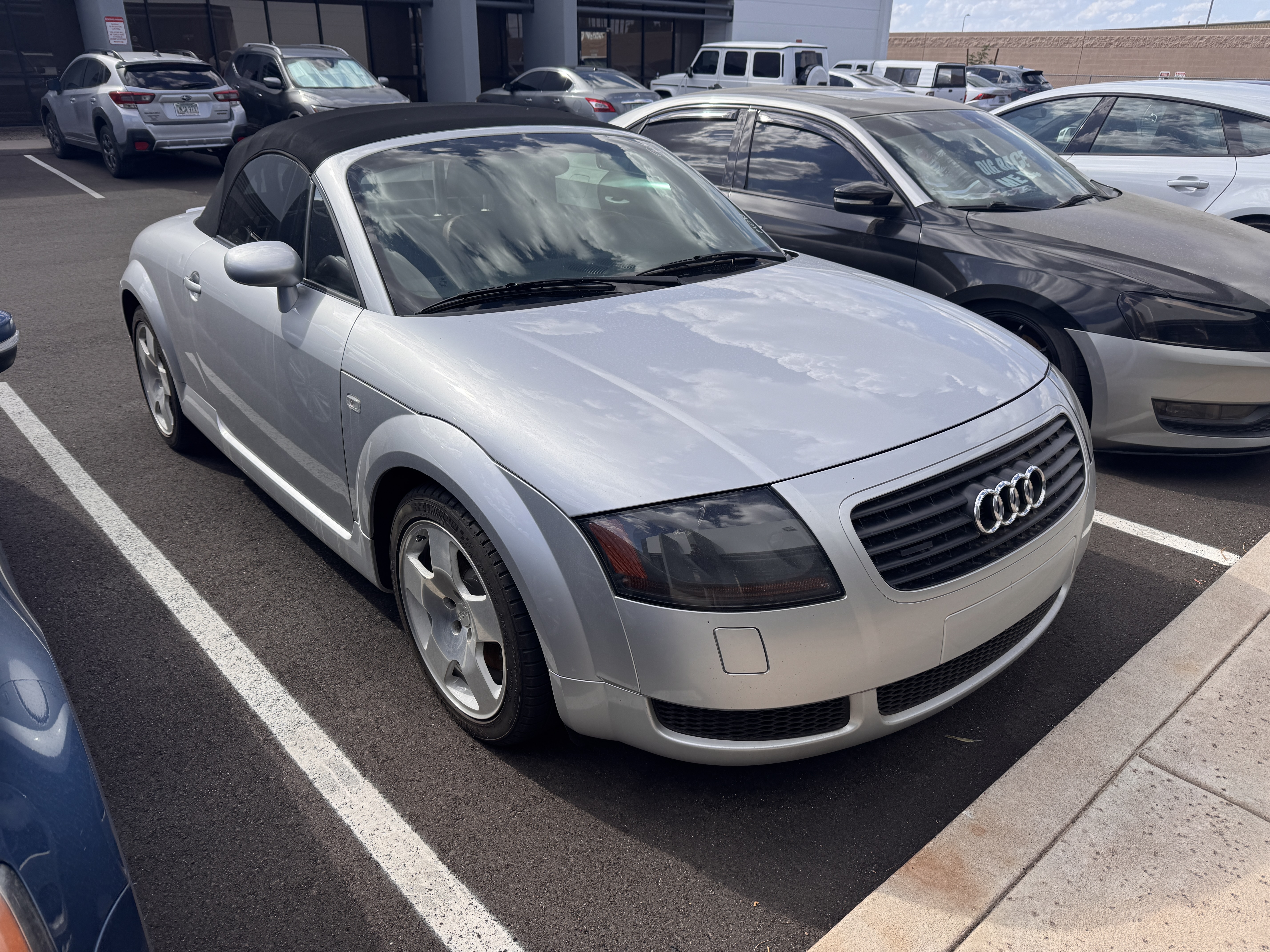 Used 2001 Audi TT 1.8T quattro Roadster w/ 225hp AWD/4WD image 2