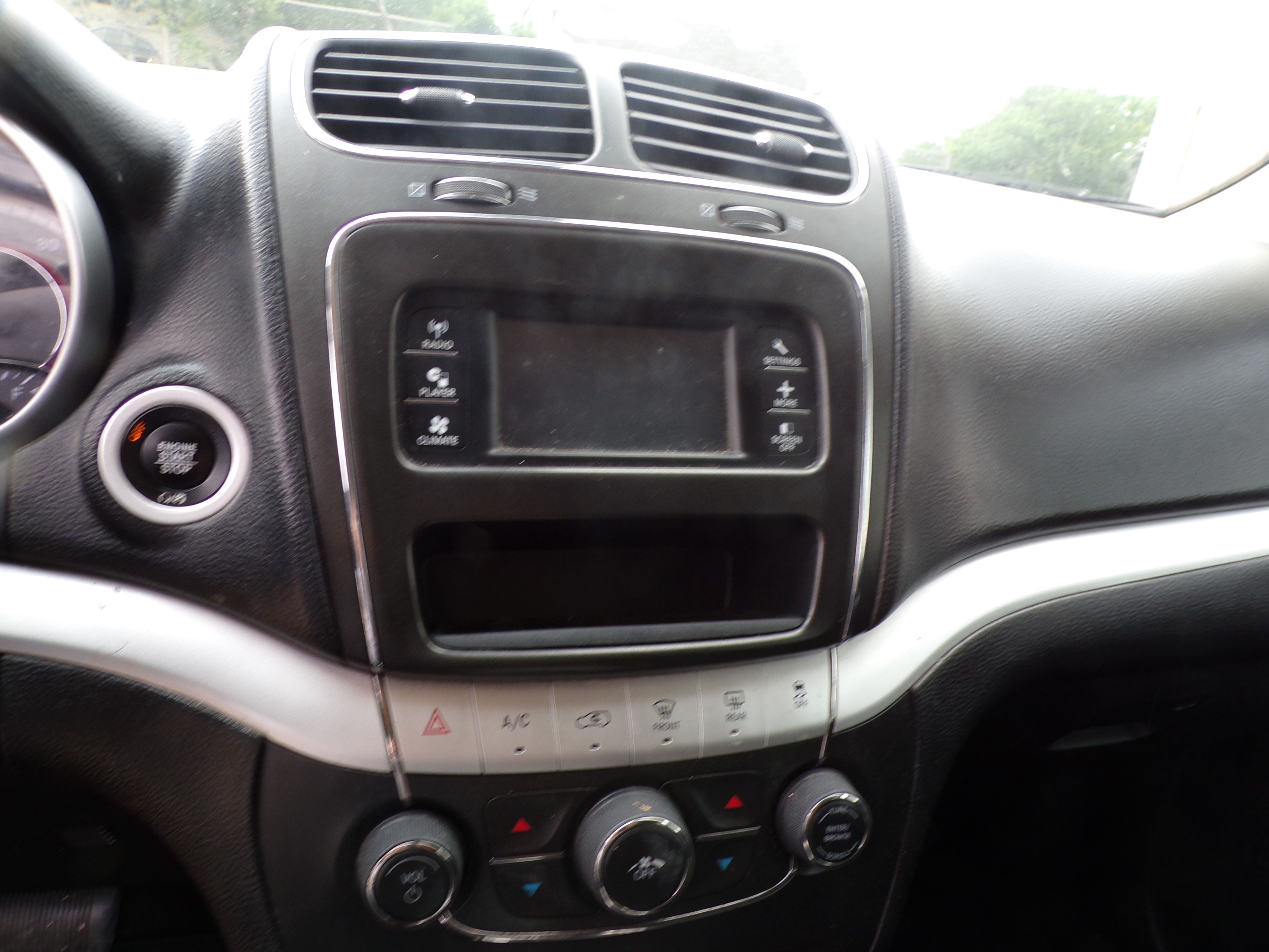 Used 2018 Dodge Journey SE FWD image 12
