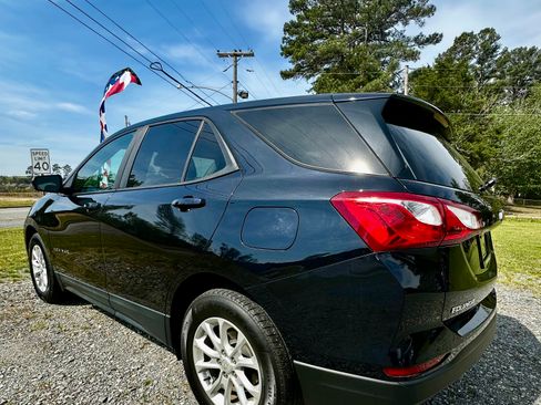 Used 2020 Chevrolet Equinox LS image 7