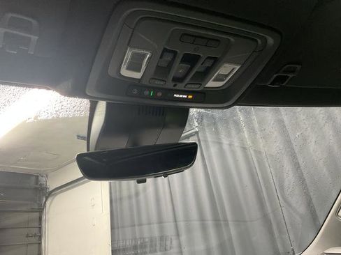 Used 2025 Chevrolet Silverado 1500 ZR2 image 23