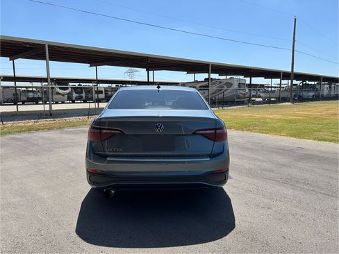 Used 2022 Volkswagen Jetta Sport FWD image 4