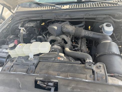 Used 2004 Ford Excursion image 11