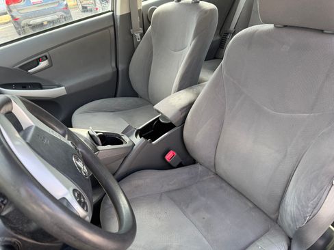 Used 2010 Toyota Prius Four image 12