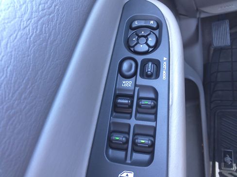 Used 2004 Dodge Ram 1500 Truck SLT image 20