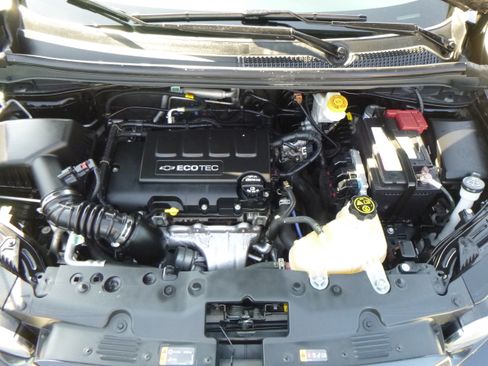 Used 2016 Chevrolet Sonic LT image 26