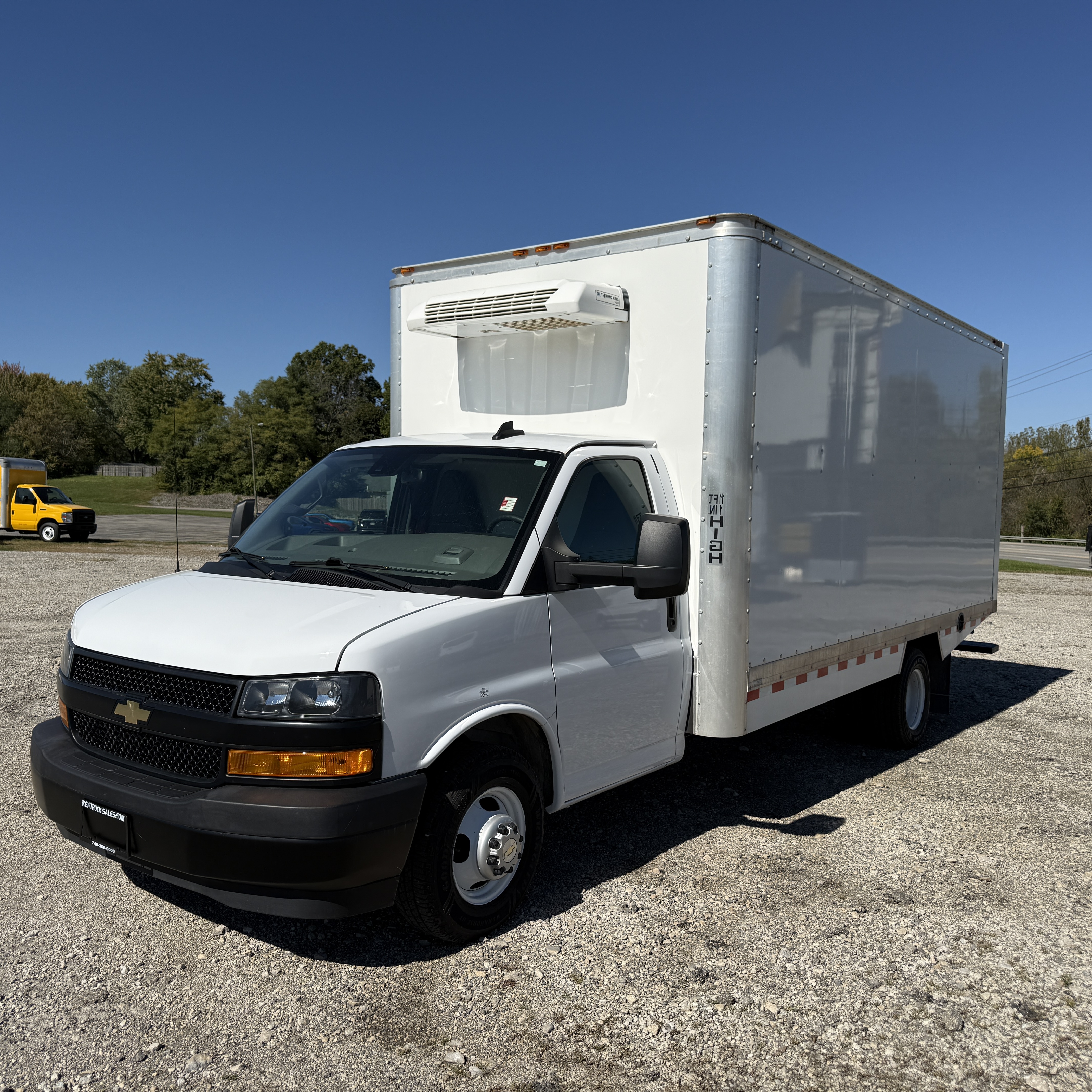 Used 2024 Chevrolet Express 3500 UNAVAIL RWD image 7