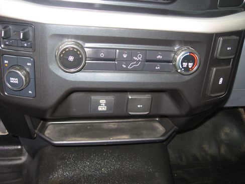 Used 2021 Ford F150 XL image 8