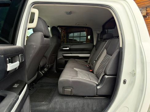 Used 2020 Toyota Tundra 4x4 CrewMax image 18