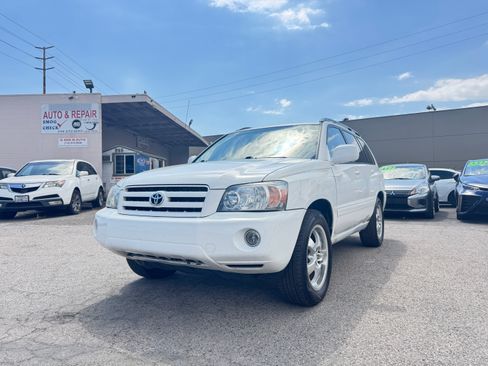 Used 2006 Toyota Highlander 2WD image 2