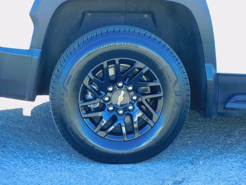 Used 2024 Chevrolet Silverado EV W/T image 10