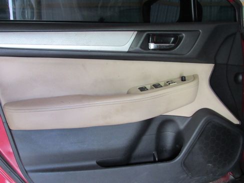 Used 2018 Subaru Outback 2.5i Premium AWD/4WD image 15