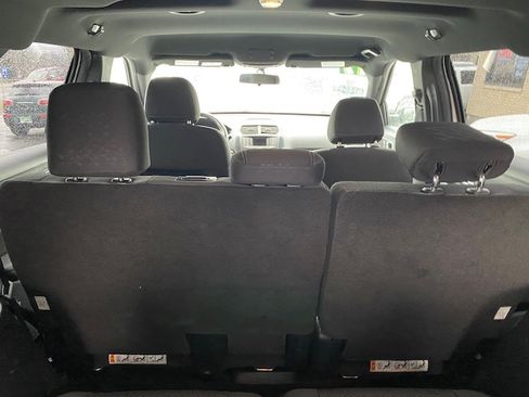 Used 2017 Ford Explorer XLT image 18