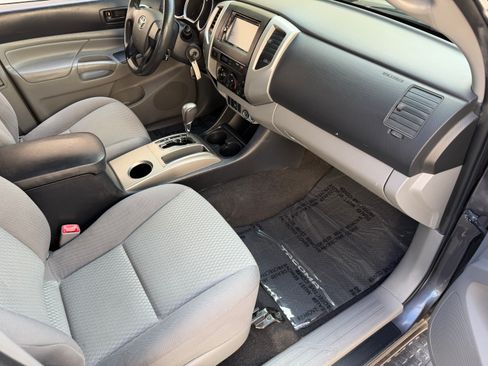 Used 2012 Toyota Tacoma image 22