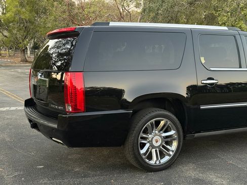 Used 2014 Cadillac Escalade ESV Platinum image 55
