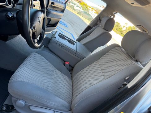 Used 2010 Toyota Tundra image 21