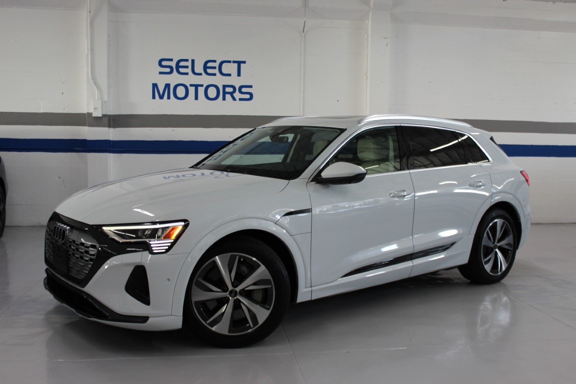 Used 2024 Audi Q8 e-tron Premium Plus AWD/4WD image 1