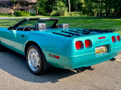 Used 1991 Chevrolet Corvette image 7