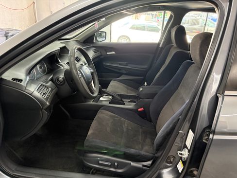 Used 2010 Honda Accord LX-P Sedan image 11