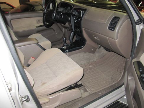 Used 2000 Toyota 4Runner SR5 Premium image 17