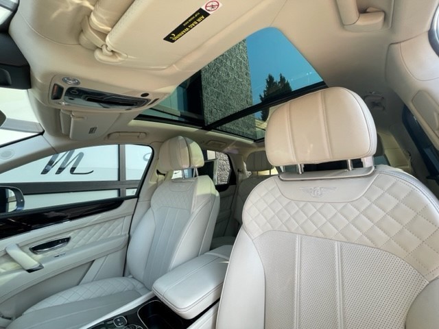 Used 2017 Bentley Bentayga UNAVAIL AWD/4WD image 25