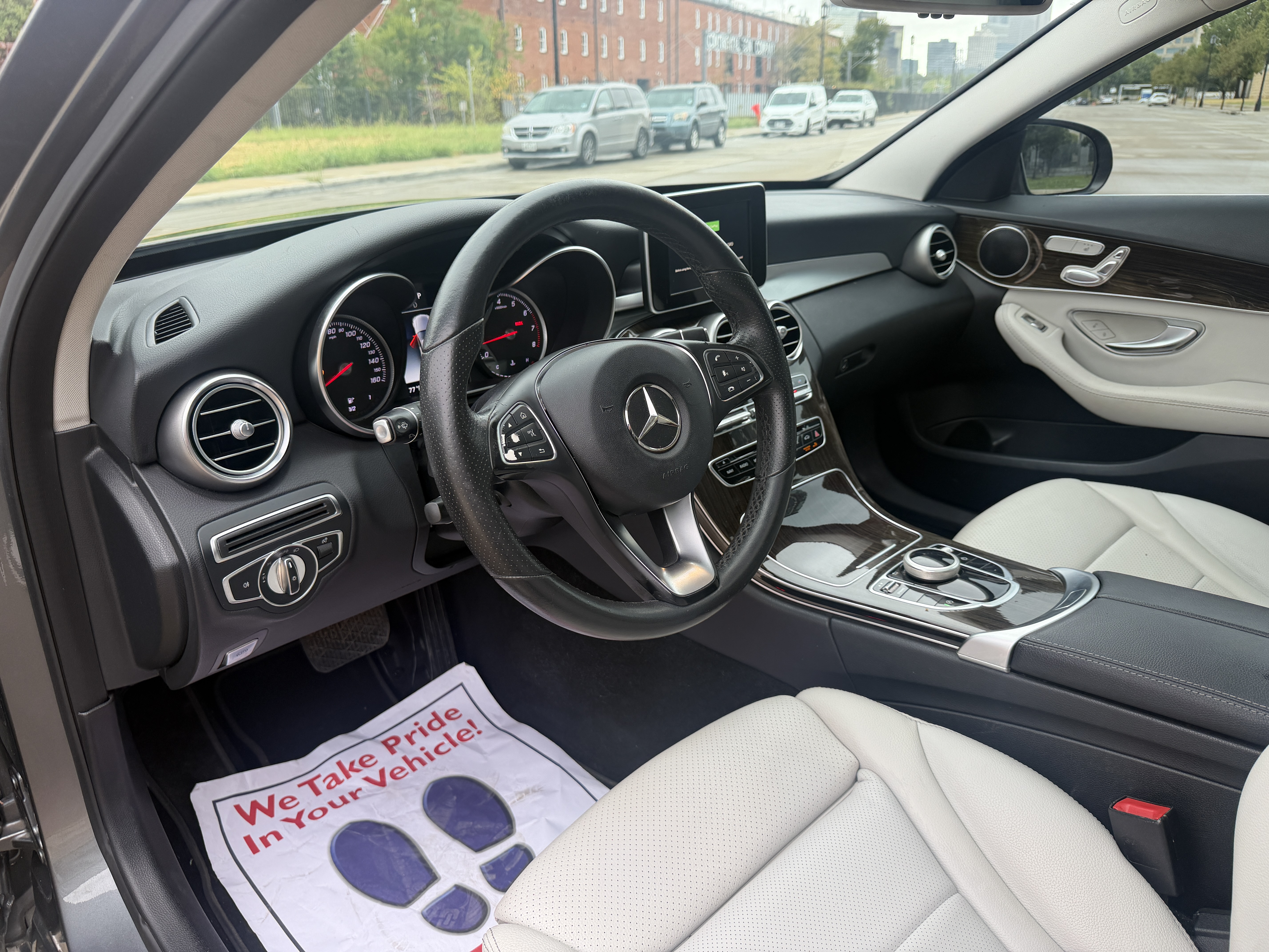 Used 2018 Mercedes-Benz C 300 Sedan image 9