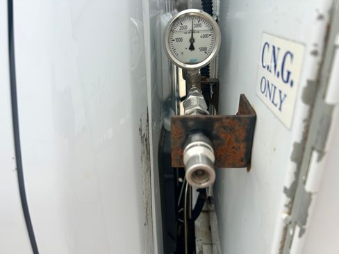 Used 2017 Chevrolet Silverado 2500 image 23