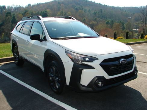 Used 2023 Subaru Outback Onyx Edition XT image 13