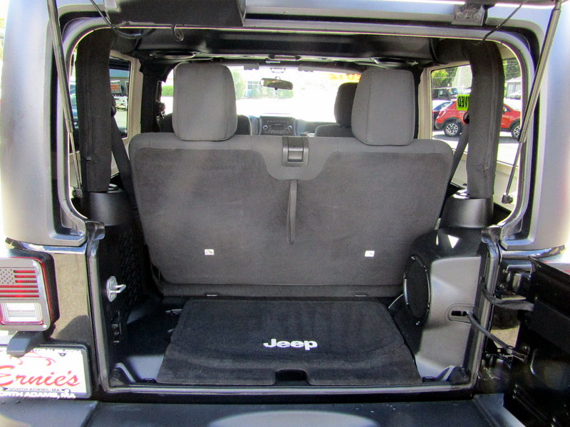 Used 2012 Jeep Wrangler 4WD Rubicon image 15