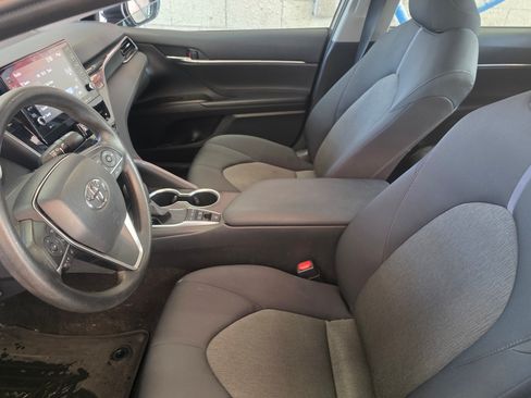 Used 2023 Toyota Camry LE image 31