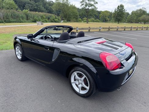 Used 2000 Toyota MR2 Spyder image 33