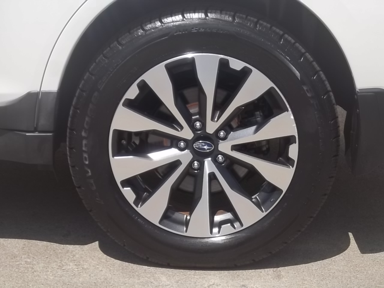 Used 2015 Subaru Outback 3.6R Limited AWD/4WD image 14