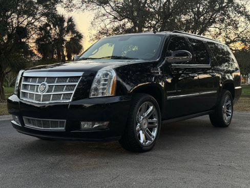 Used 2014 Cadillac Escalade ESV Platinum image 5