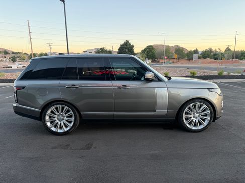Used 2019 Land Rover Range Rover Supercharged AWD/4WD image 6