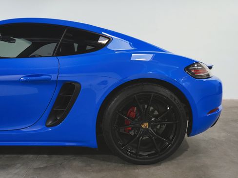 Used 2022 Porsche 718 Cayman S image 38