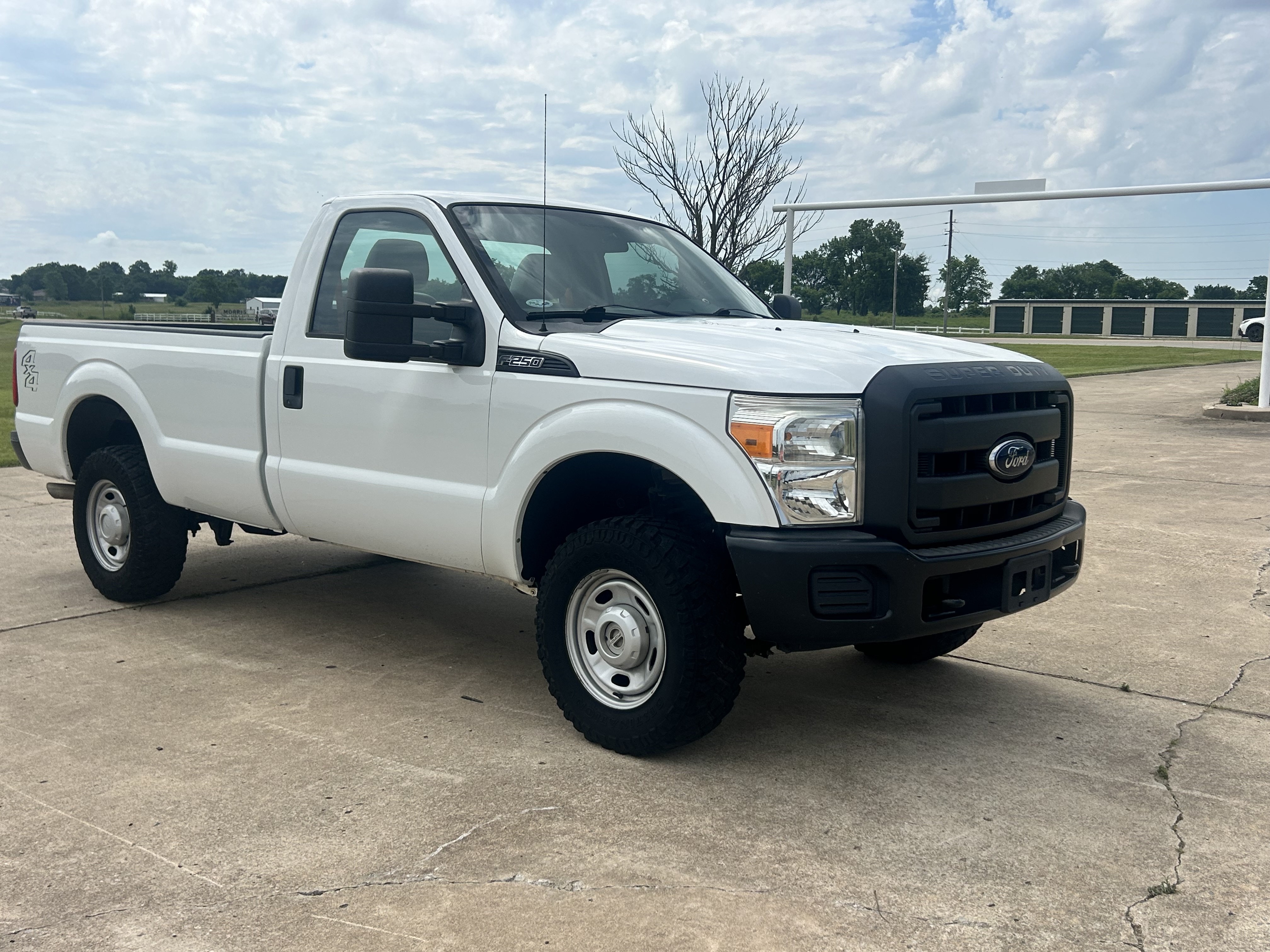 Used 2013 Ford F250 AWD/4WD image 3