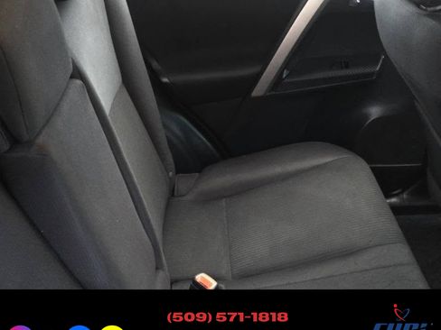 Used 2014 Toyota RAV4 XLE image 21