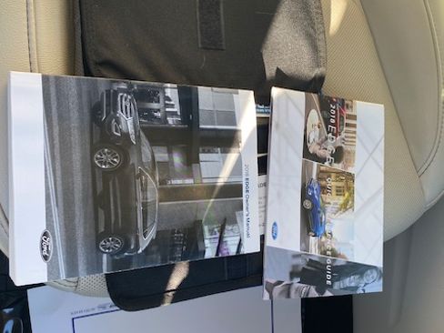 Used 2018 Ford Edge Titanium image 11