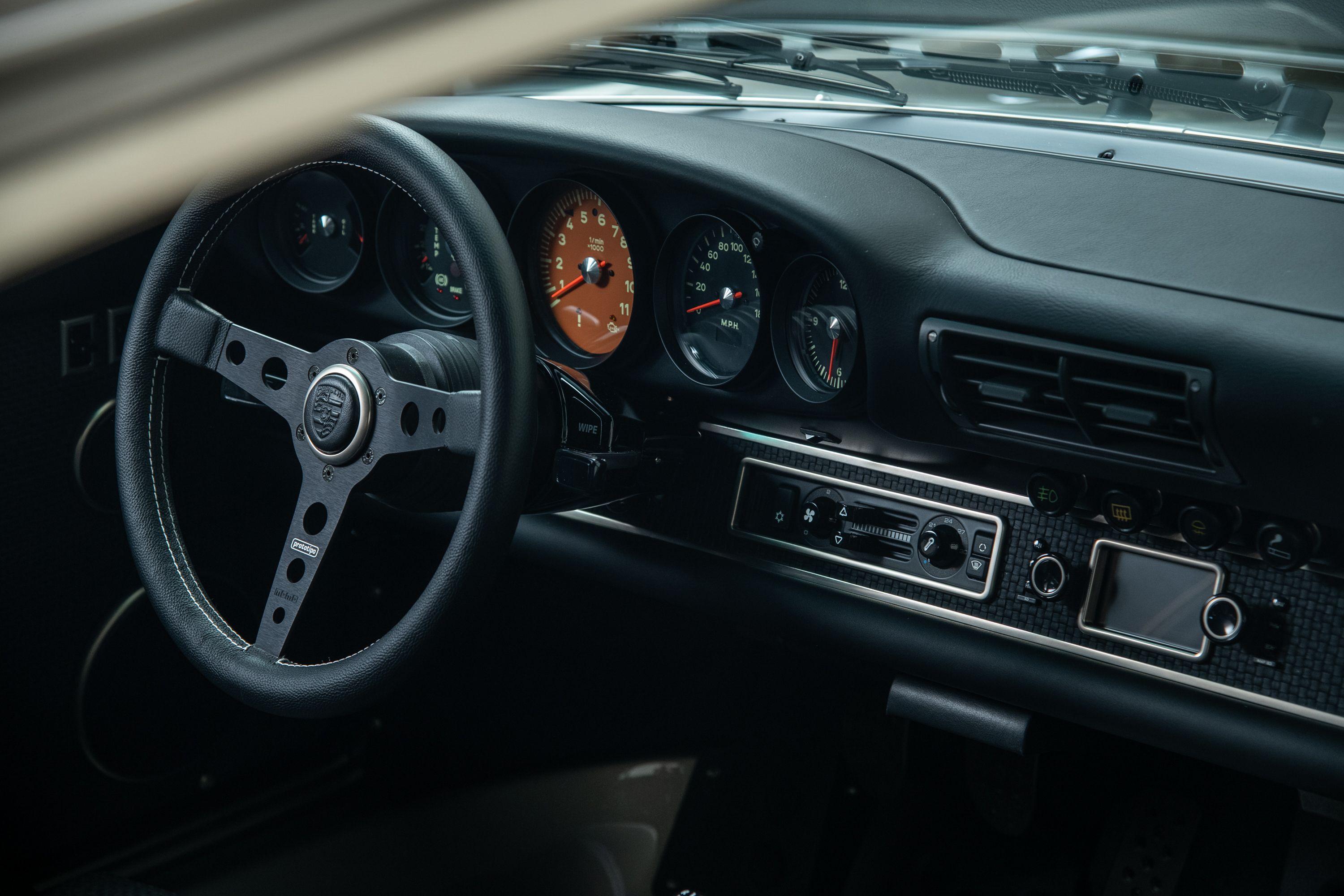 Used 1989 Porsche 911 Carrera RWD image 67