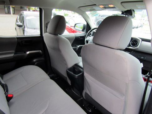Used 2019 Toyota Tacoma 4x4 Double Cab image 22