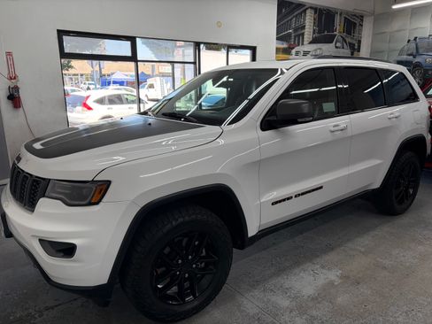 Used 2018 Jeep Grand Cherokee 4WD Trailhawk image 1