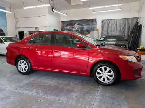 Used 2011 Toyota Corolla LE FWD image 10