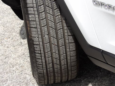 Used 2025 Jeep Grand Cherokee L Limited image 15