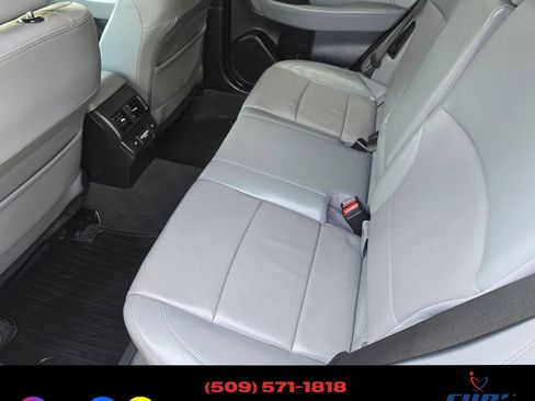 Used 2018 Subaru Outback 2.5i Limited image 17