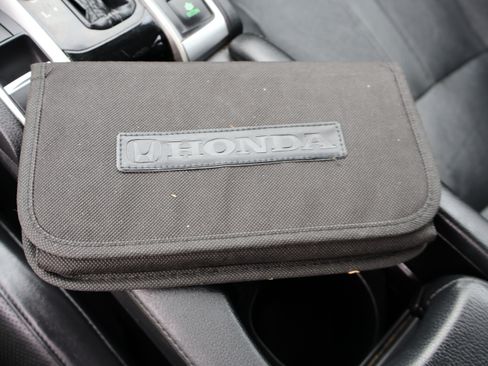 Used 2016 Honda Civic EX-L image 33