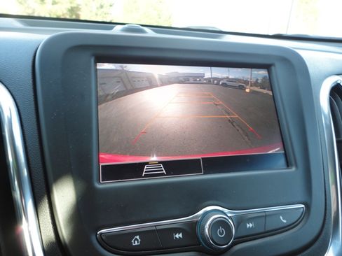 Used 2024 Chevrolet Equinox LT image 17