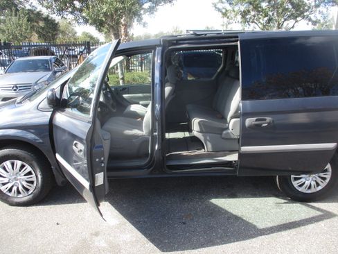 Used 2007 Dodge Grand Caravan SE image 19