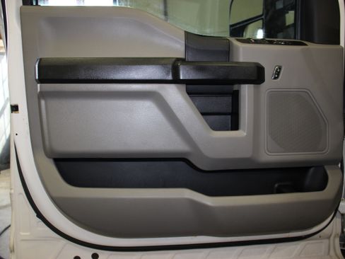 Used 2020 Ford F350 Super Duty XL image 21