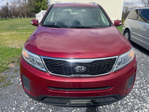 Used 2015 Kia Sorento LX image 2