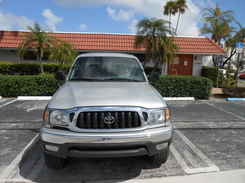 Used 2002 Toyota Tacoma PreRunner image 9