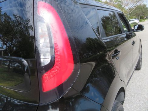 Used 2016 Kia Soul ! image 21